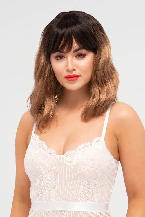 Long wavy bob wig, dark brown blending to light brown: Elodie