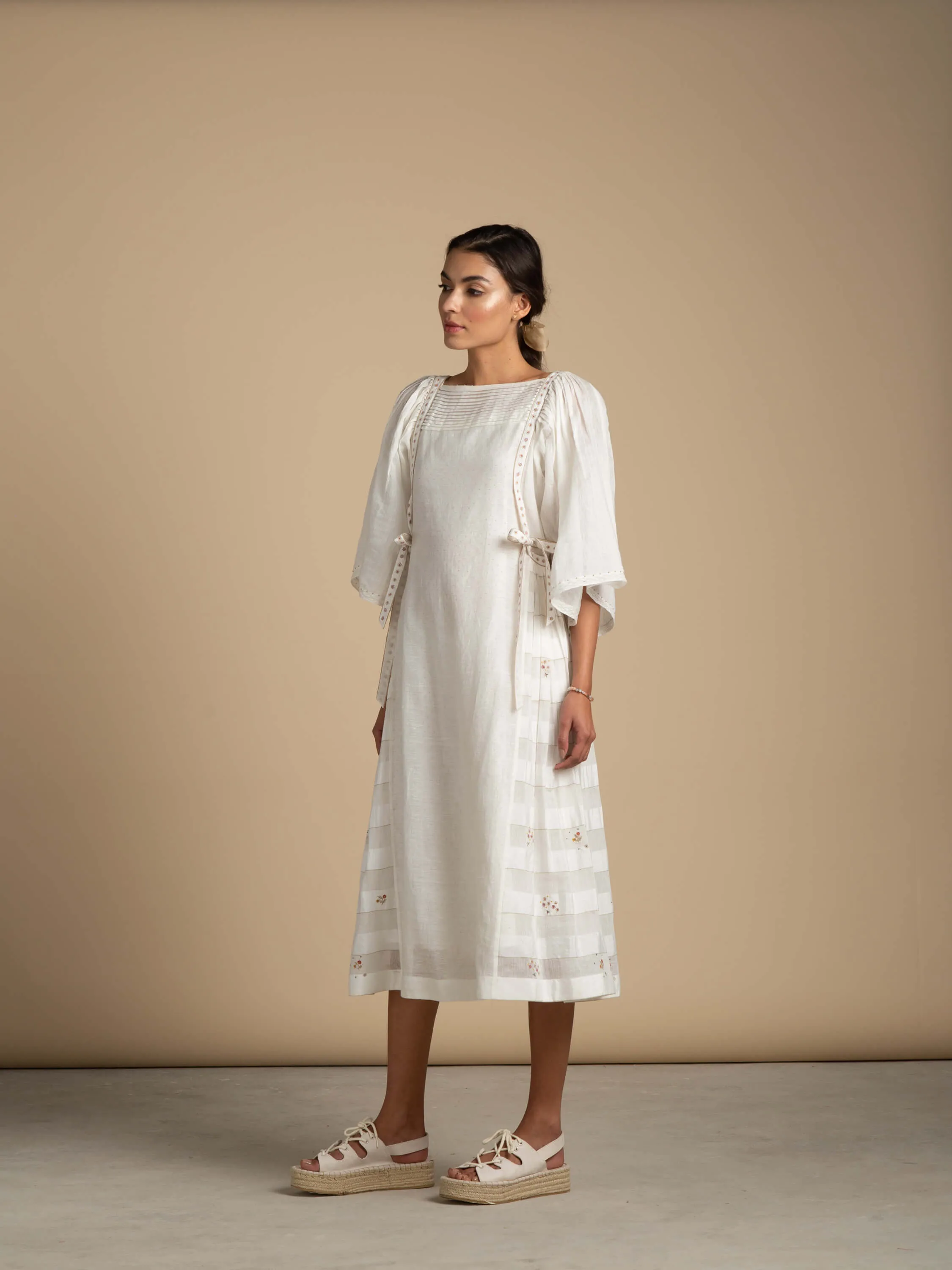 Quaint Days Bow Dress