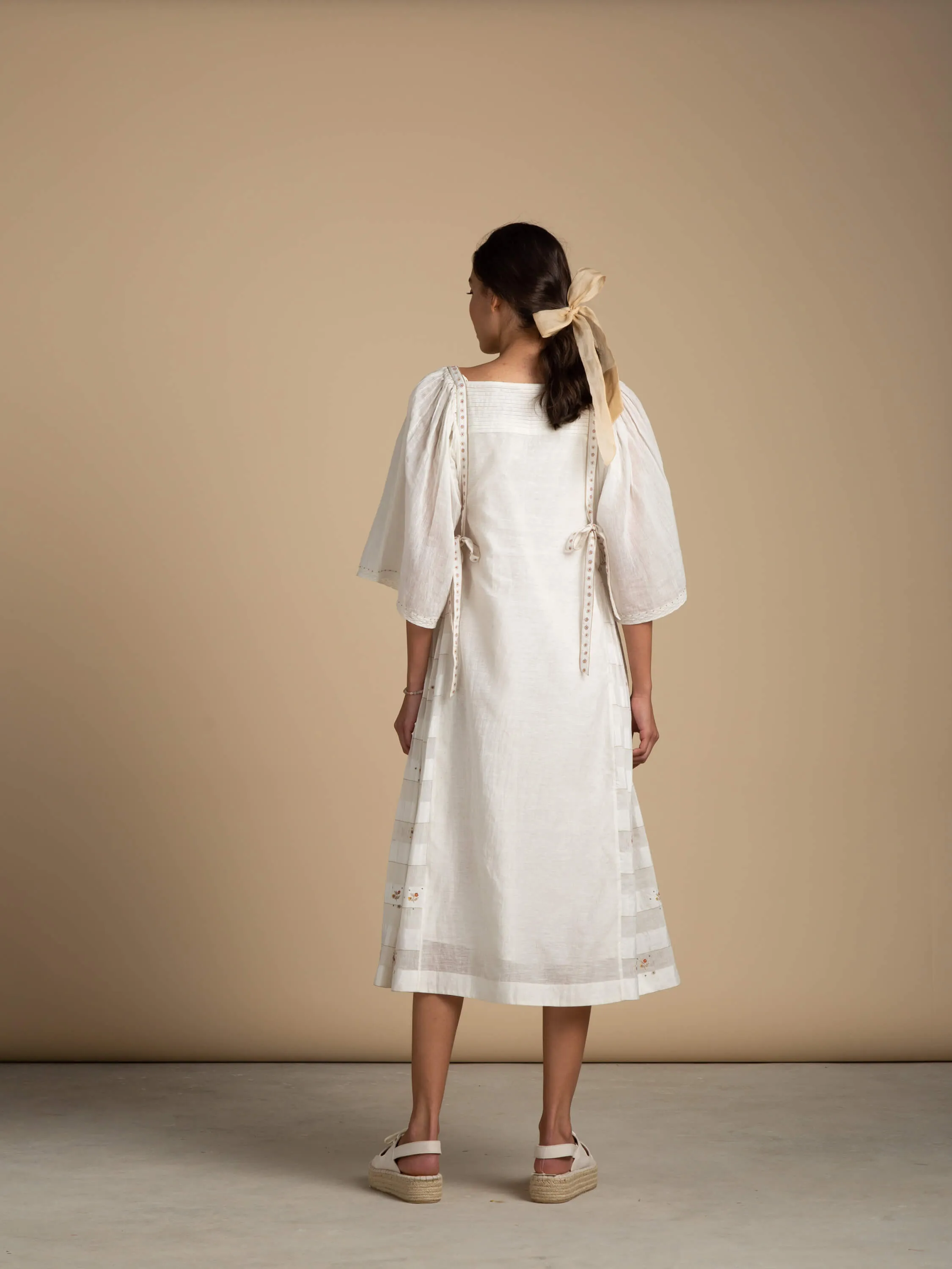 Quaint Days Bow Dress